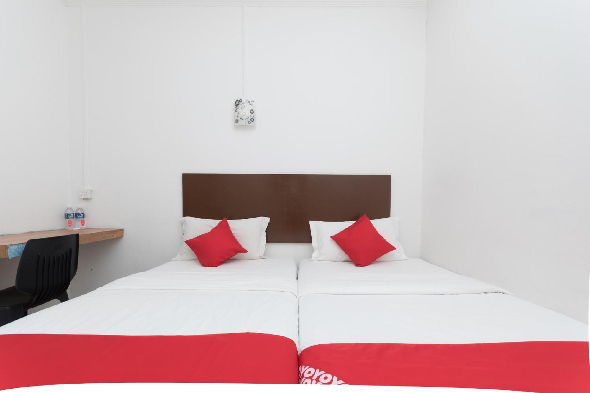 Super Oyo 218 Storytel Hotel Kota Kinabalu Bagian luar foto