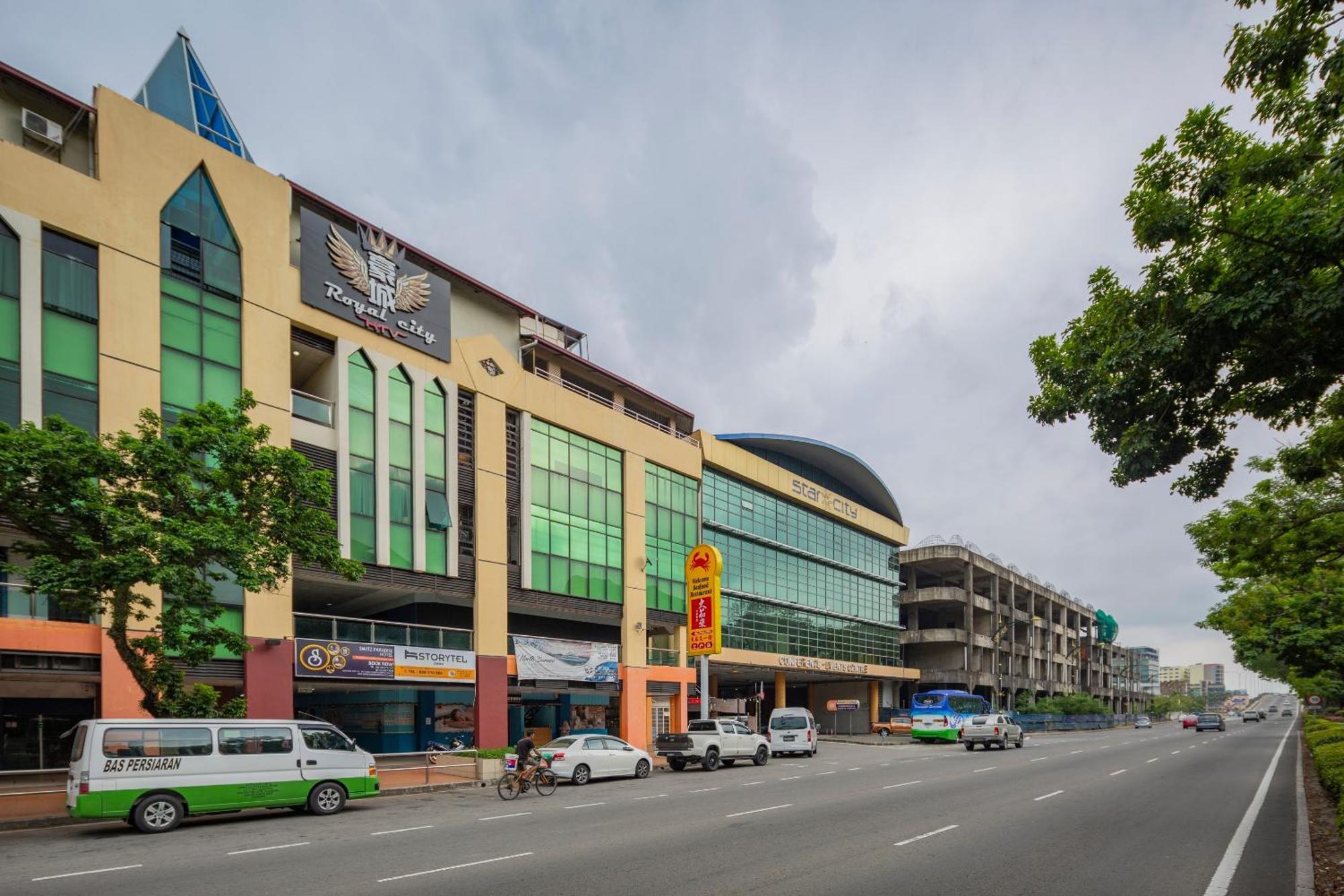 Super Oyo 218 Storytel Hotel Kota Kinabalu Bagian luar foto