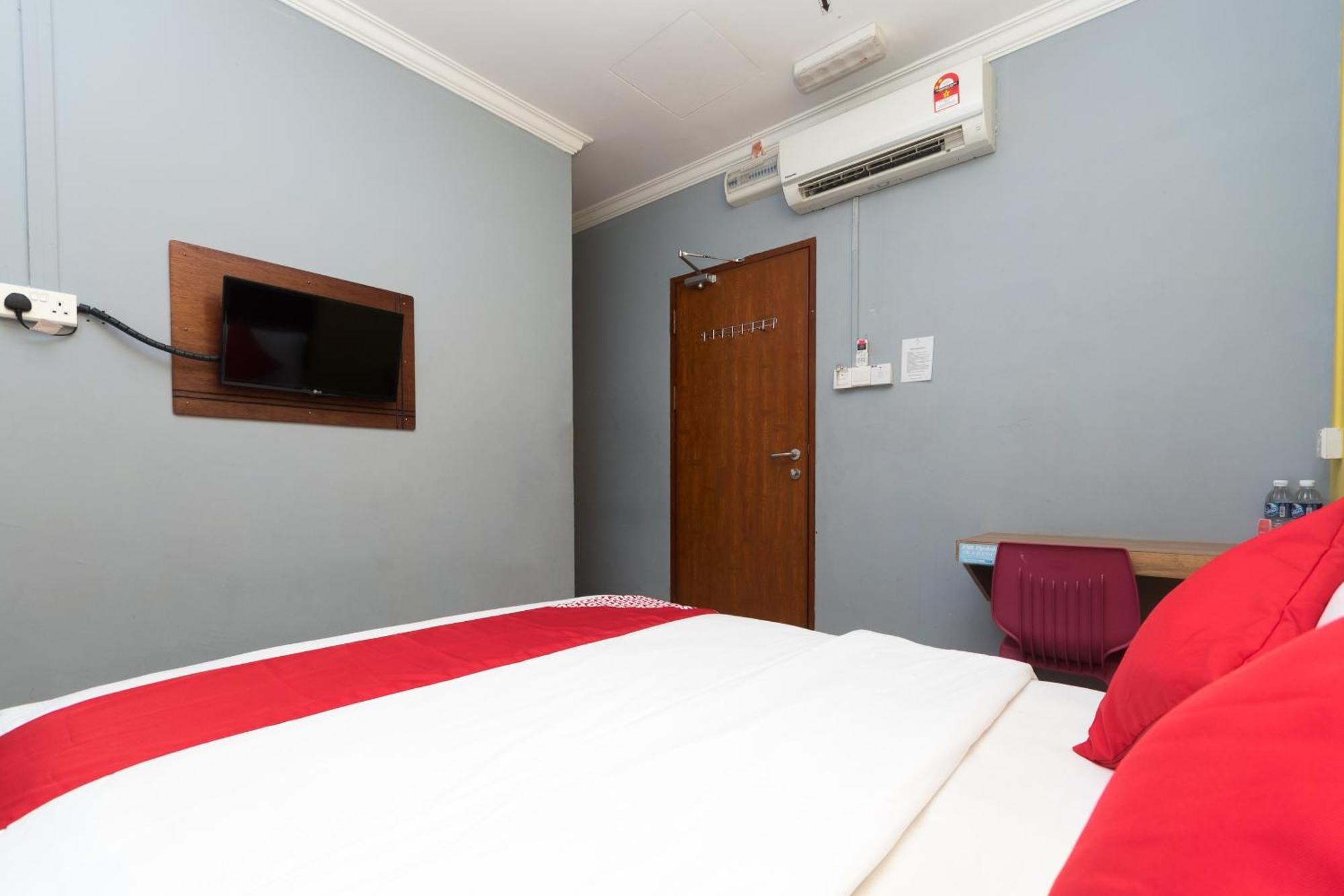 Super Oyo 218 Storytel Hotel Kota Kinabalu Bagian luar foto