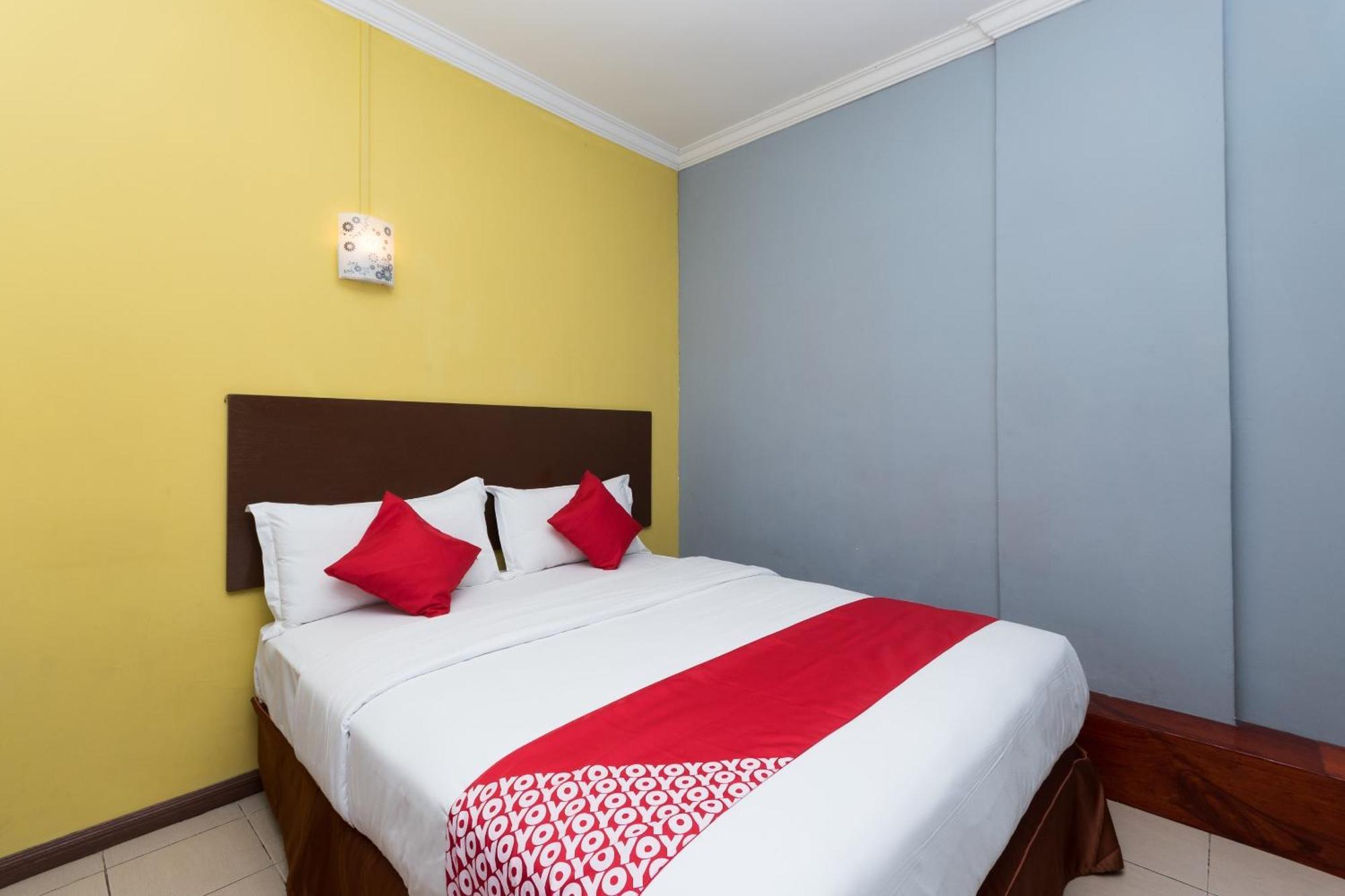 Super Oyo 218 Storytel Hotel Kota Kinabalu Bagian luar foto