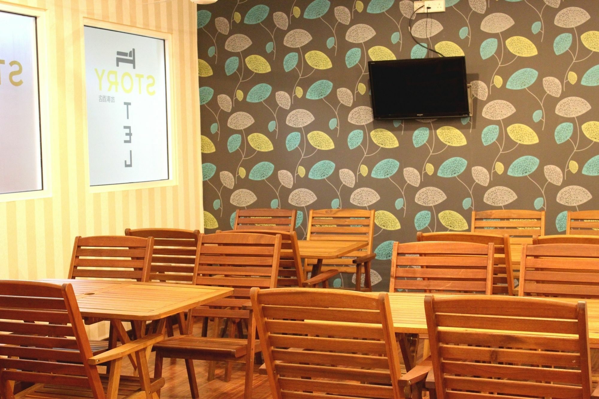 Super Oyo 218 Storytel Hotel Kota Kinabalu Bagian luar foto